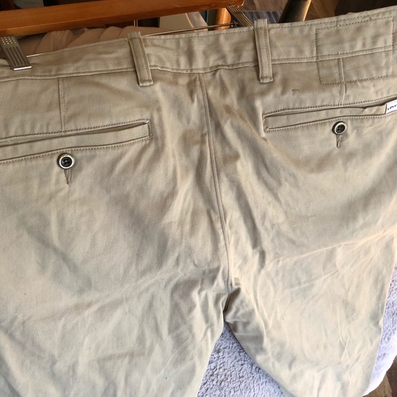 Levi’s Khaki Joggers - Picture 4 of 11